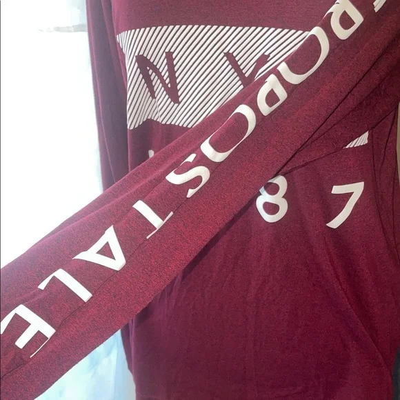 Aeropostale Maroon Tee - Picture 4 of 4